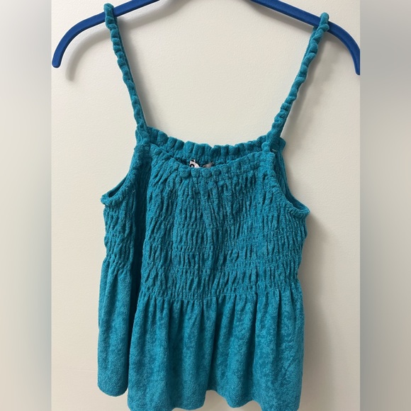 🆕 Juniors size XL Teal or Aqua color SO smocked tank top - Picture 3 of 8